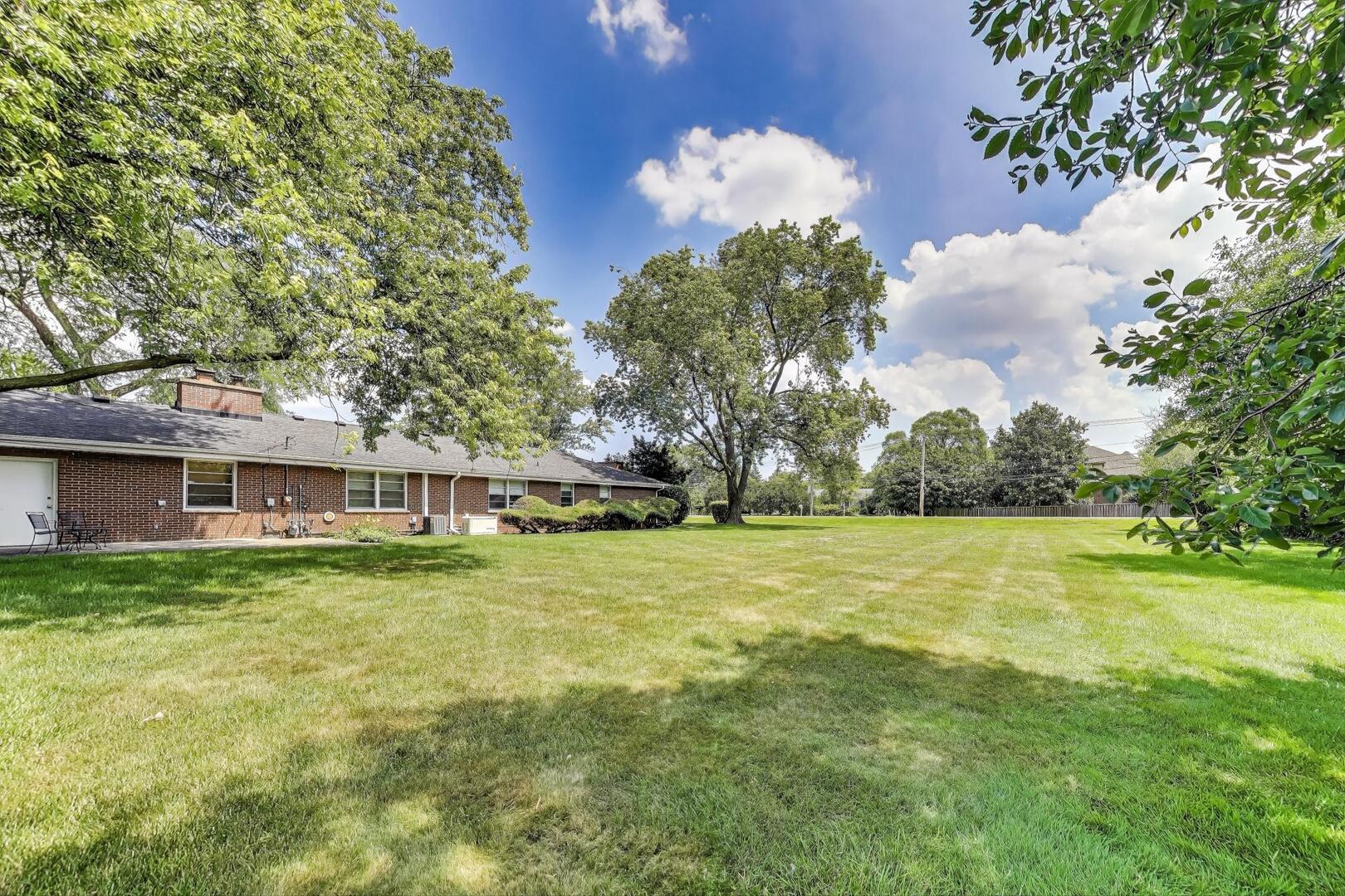 2300 Landwehr Road Northbrook, IL 60062 - Photo 34 of 36