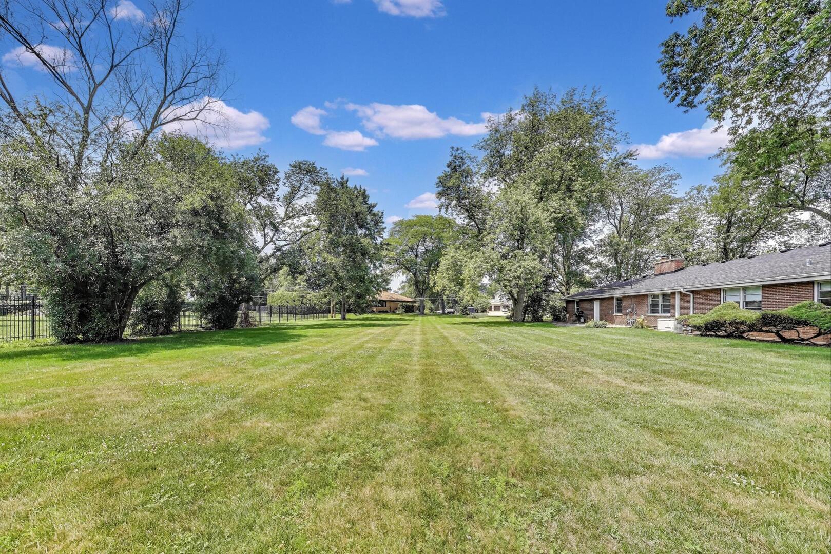2300 Landwehr Road Northbrook, IL 60062 - Photo 35 of 36
