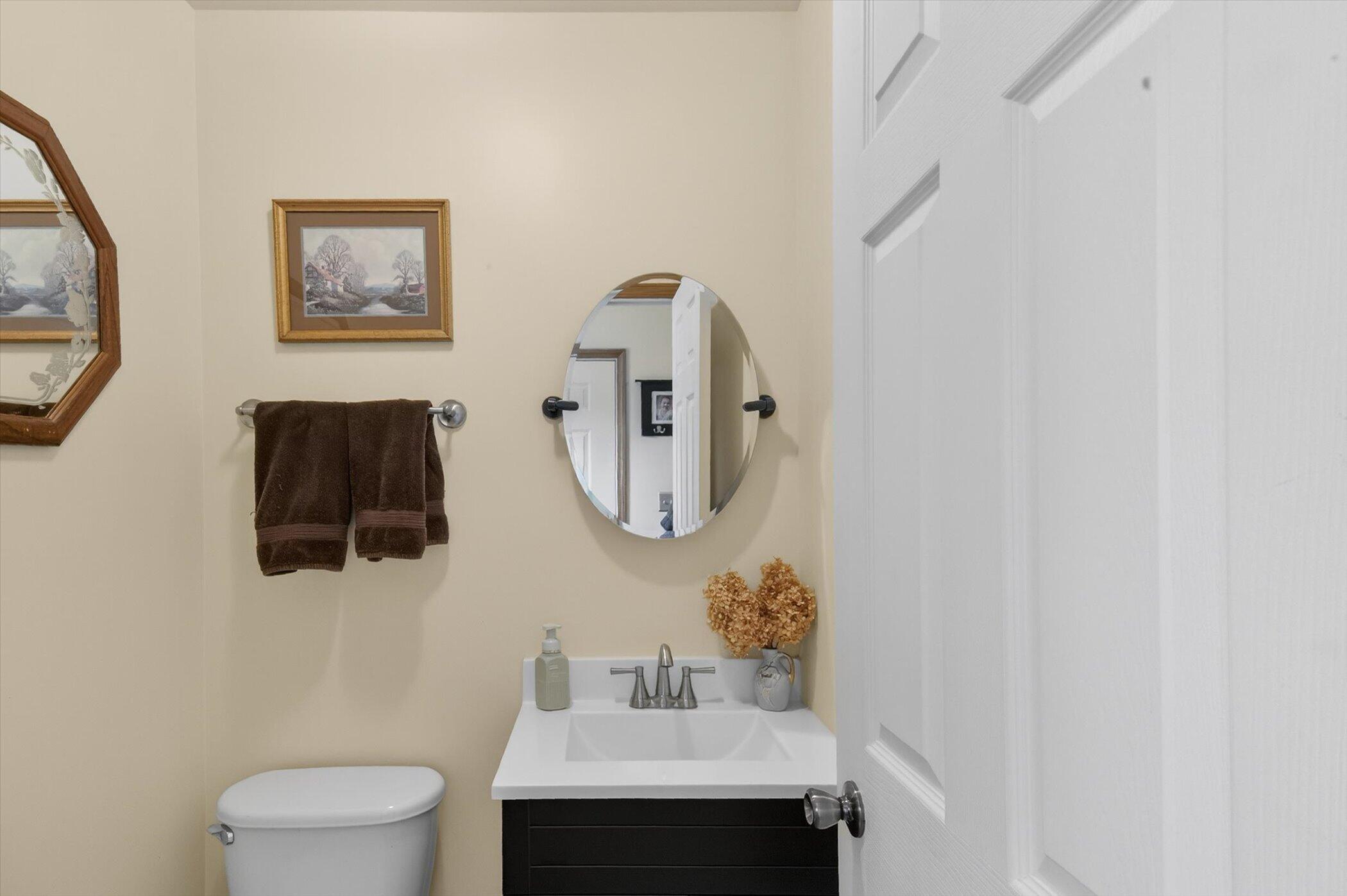 7001 Jefferson Road Brooklyn, MI 49230 - Photo 17 of 49 17-7001 Jefferson Rd Brooklyn-Windowstil