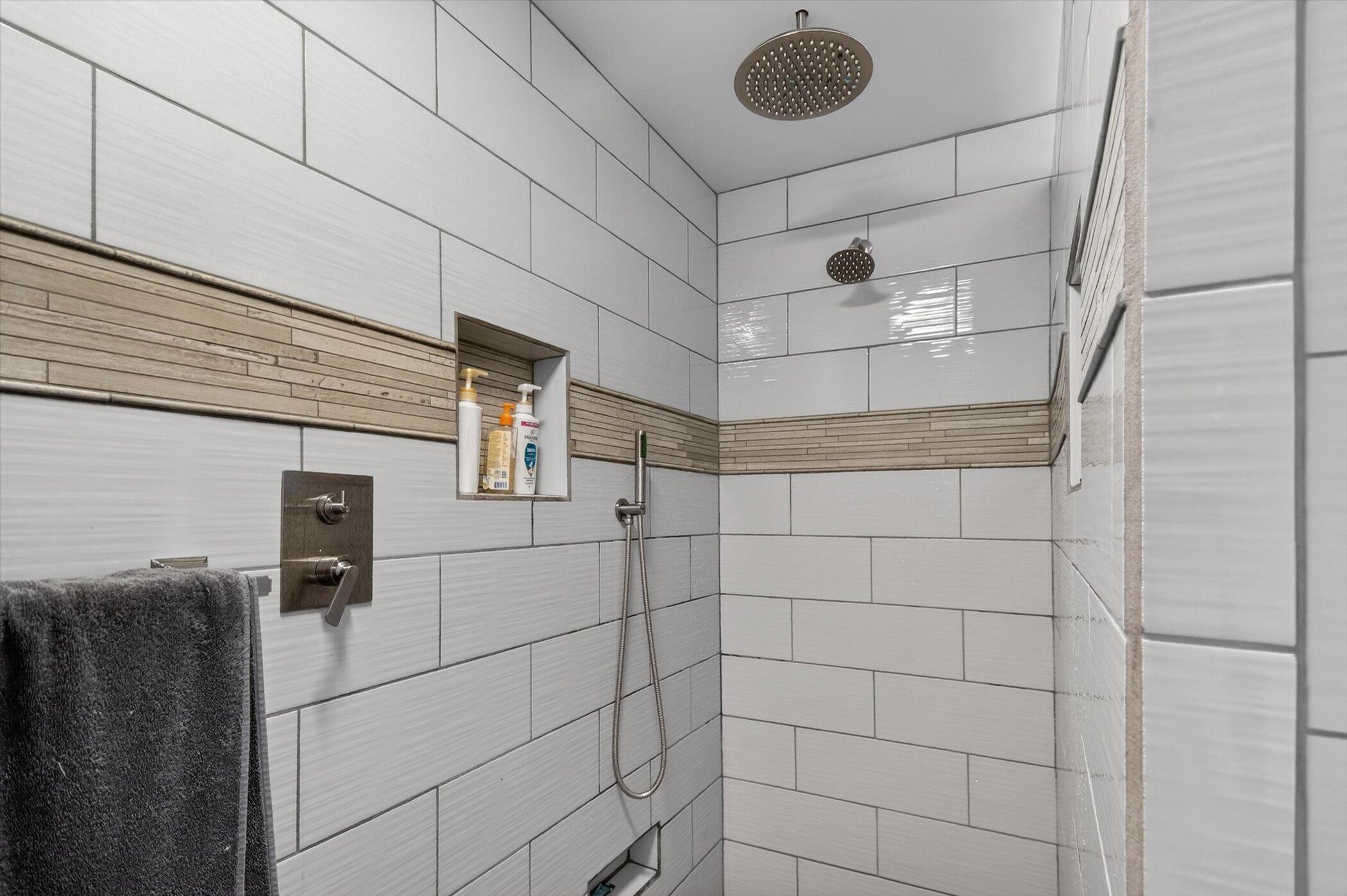 7001 Jefferson Road Brooklyn, MI 49230 - Photo 26 of 49 26-7001 Jefferson Rd Brooklyn-Windowstil