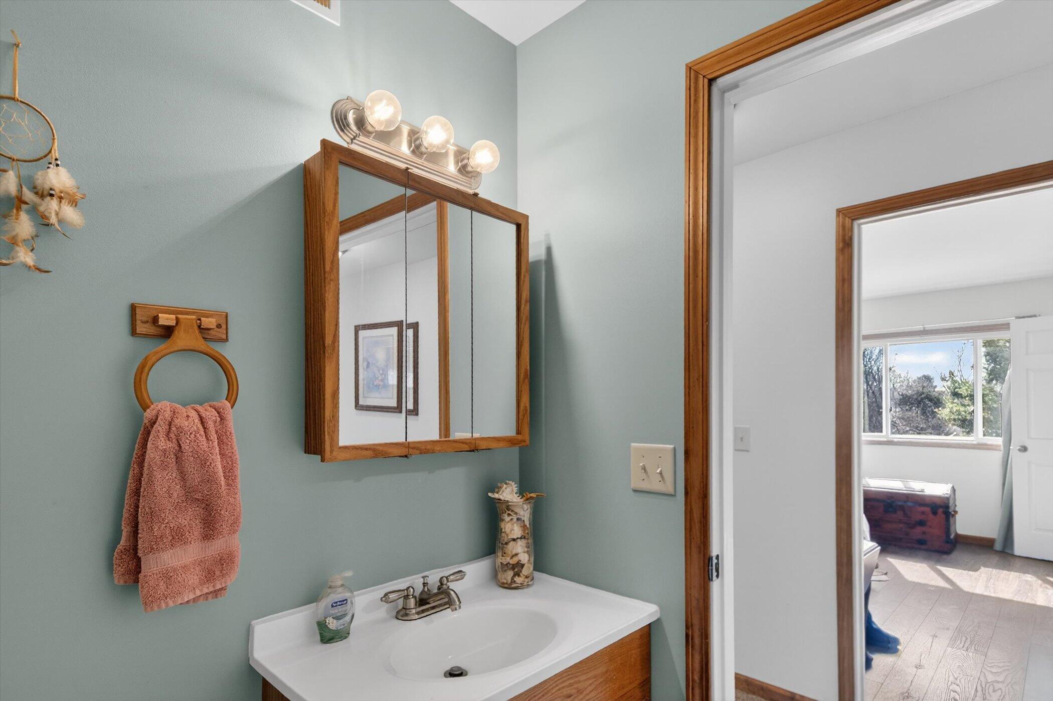 7001 Jefferson Road Brooklyn, MI 49230 - Photo 39 of 49 39-7001 Jefferson Rd Brooklyn-Windowstil