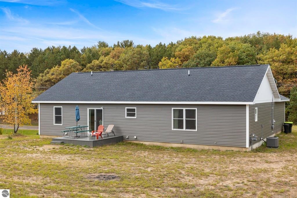 9559 Cedar Run Road Traverse City, MI 49685 - Photo 39 of 55 1906700-38.JPG