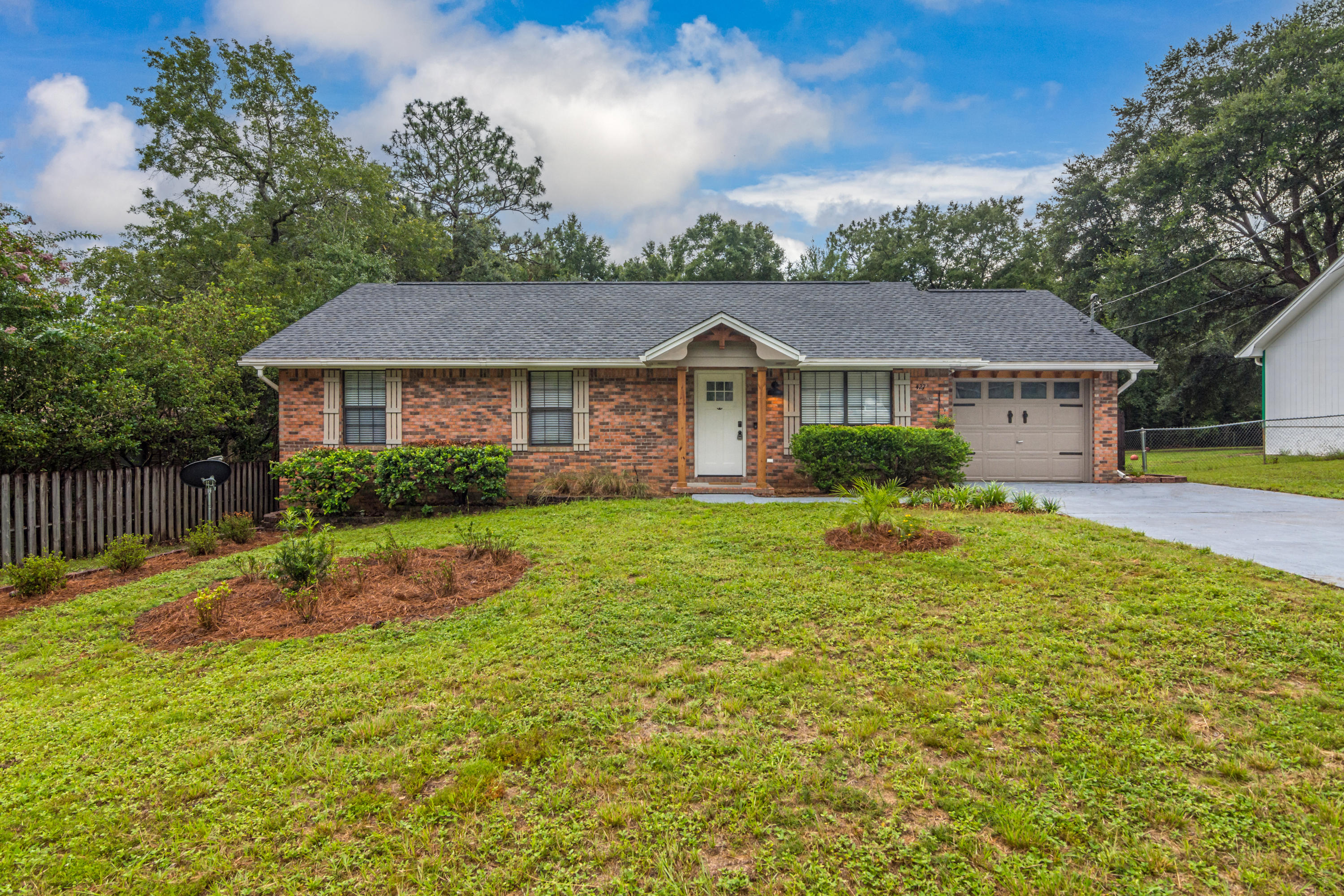 427 John King Road Crestview, FL 32539 - Photo 1 of 33 427 John King Rd Exterior-1