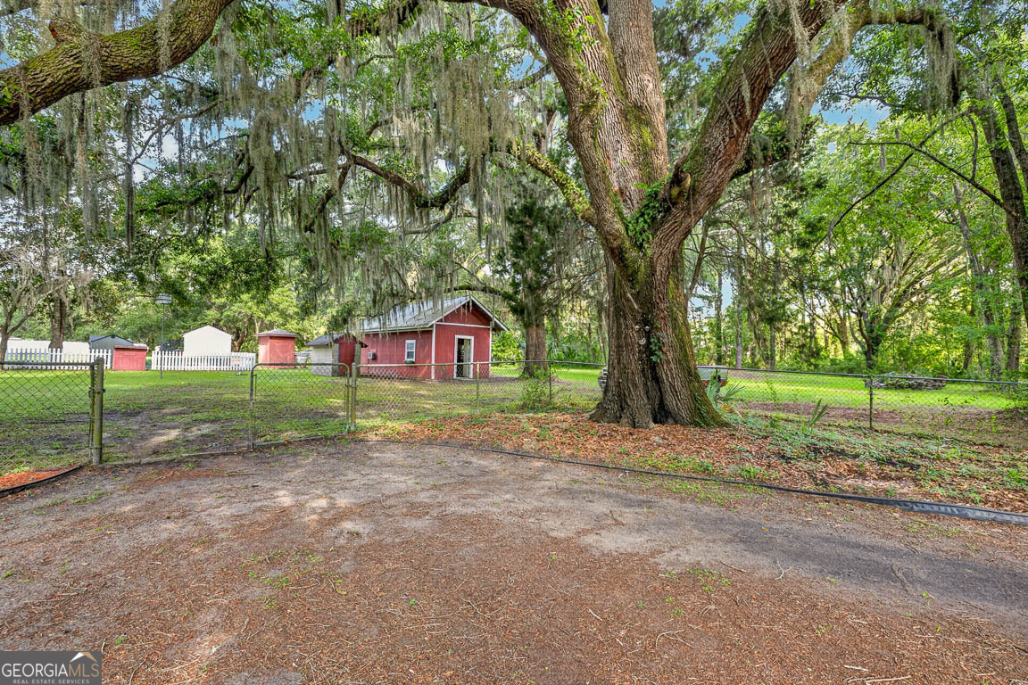 173 Fish Hall Road Brunswick, GA 31523 - Photo 39 of 52