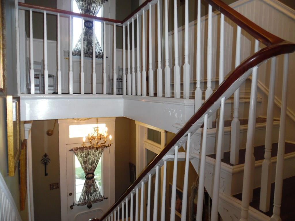 614 Howard Road Greenwood, IN 46142 - Photo 6 of 44 Gallery Image 6