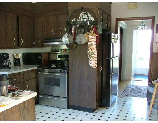 27 Estabrook Road Quincy, MA 02170 - Photo 3 of 11 Gallery Image 3