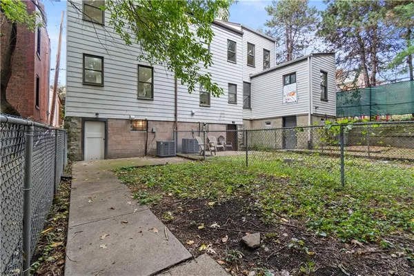 $1,800 | 523 Alpine Avenue, Pittsburgh, PA 15212