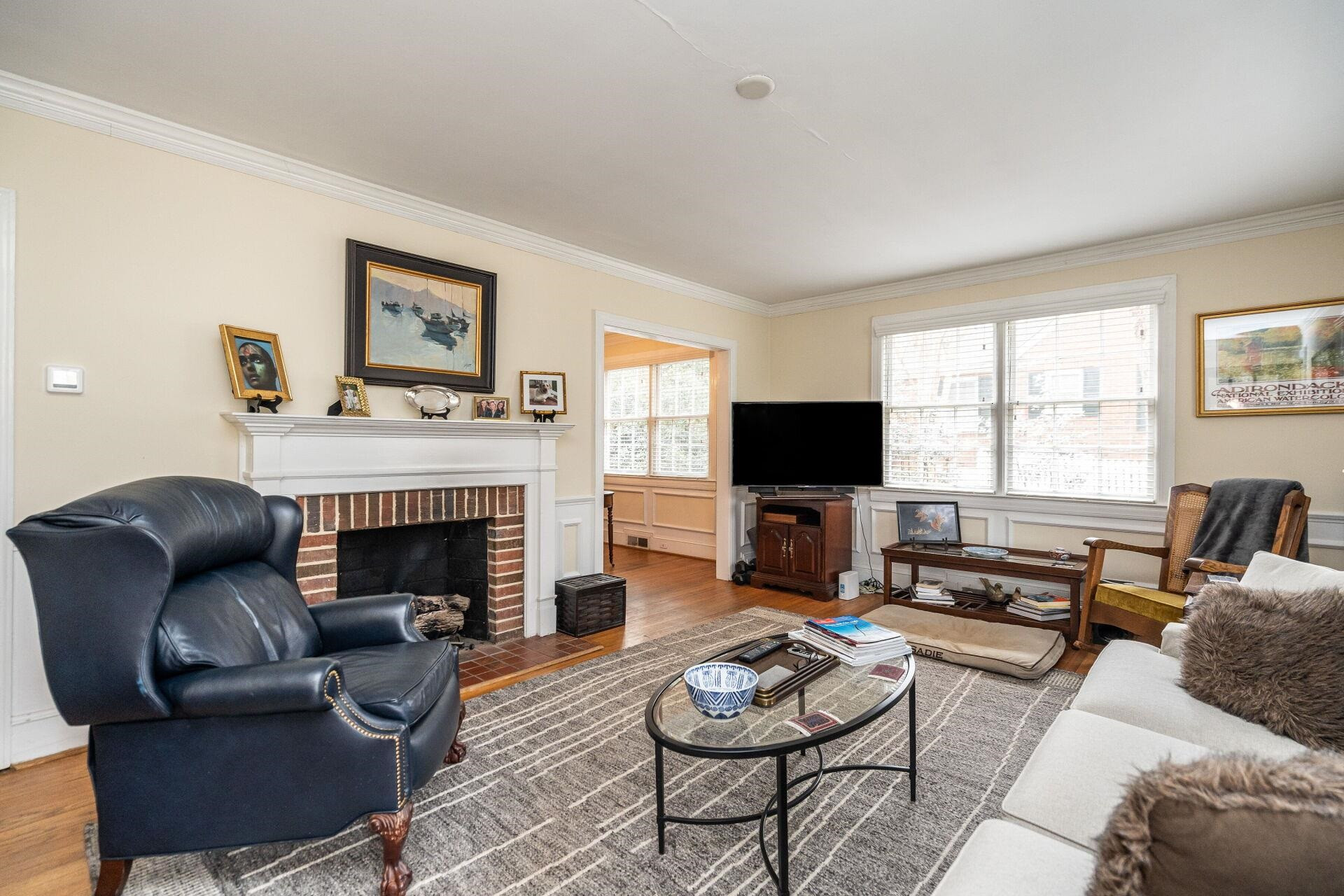 1436 Banbury Road Raleigh, NC 27607 - Photo 5 of 16 Living Room