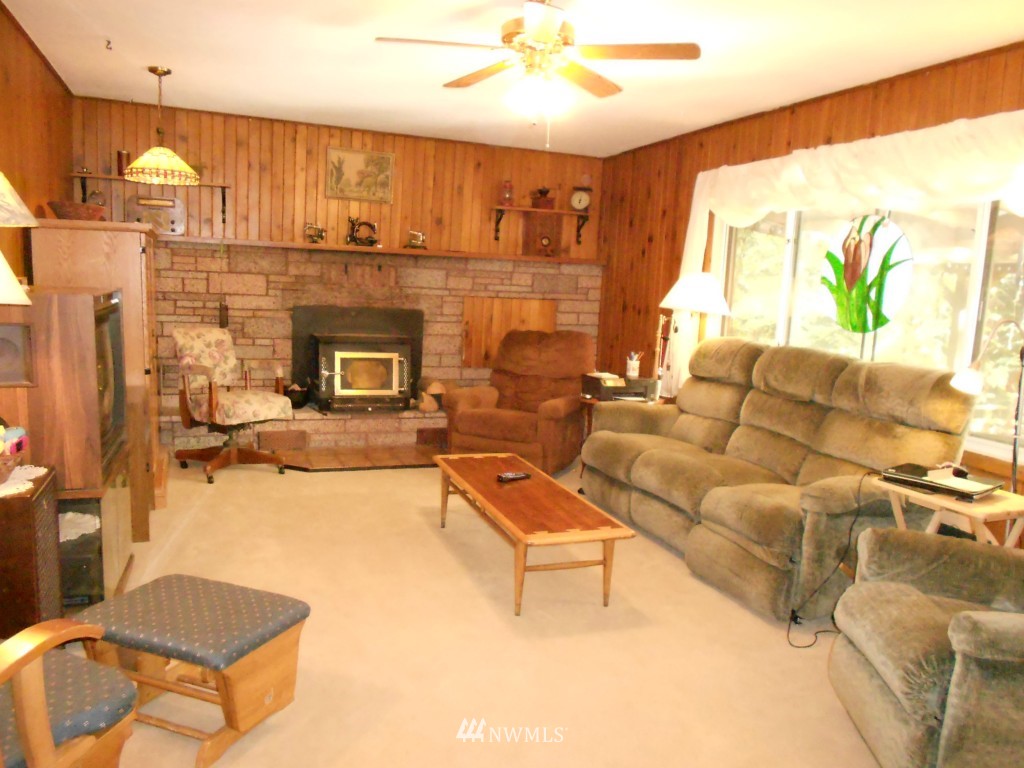 321 Holcomb Road Kelso, WA 98626 - Photo 2 of 14 Gallery Image 2