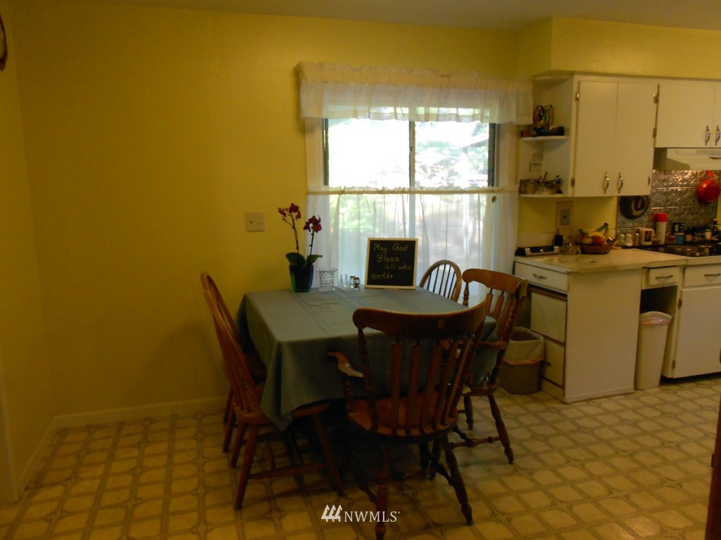 321 Holcomb Road Kelso, WA 98626 - Photo 4 of 14 Gallery Image 4