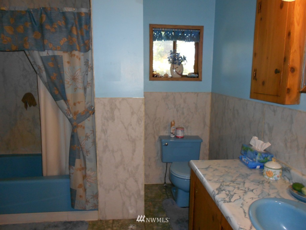 321 Holcomb Road Kelso, WA 98626 - Photo 5 of 14 Gallery Image 5