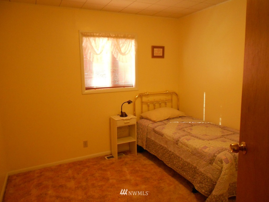 321 Holcomb Road Kelso, WA 98626 - Photo 6 of 14 Gallery Image 6