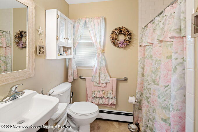 573 Lloyd Road Aberdeen, NJ 07747 - Photo 11 of 23 l14