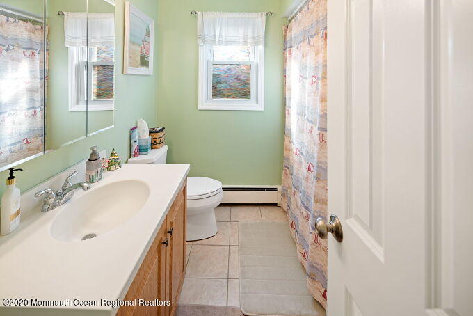 573 Lloyd Road Aberdeen, NJ 07747 - Photo 21 of 23 virtual-tour-86231-photo-16076293630765