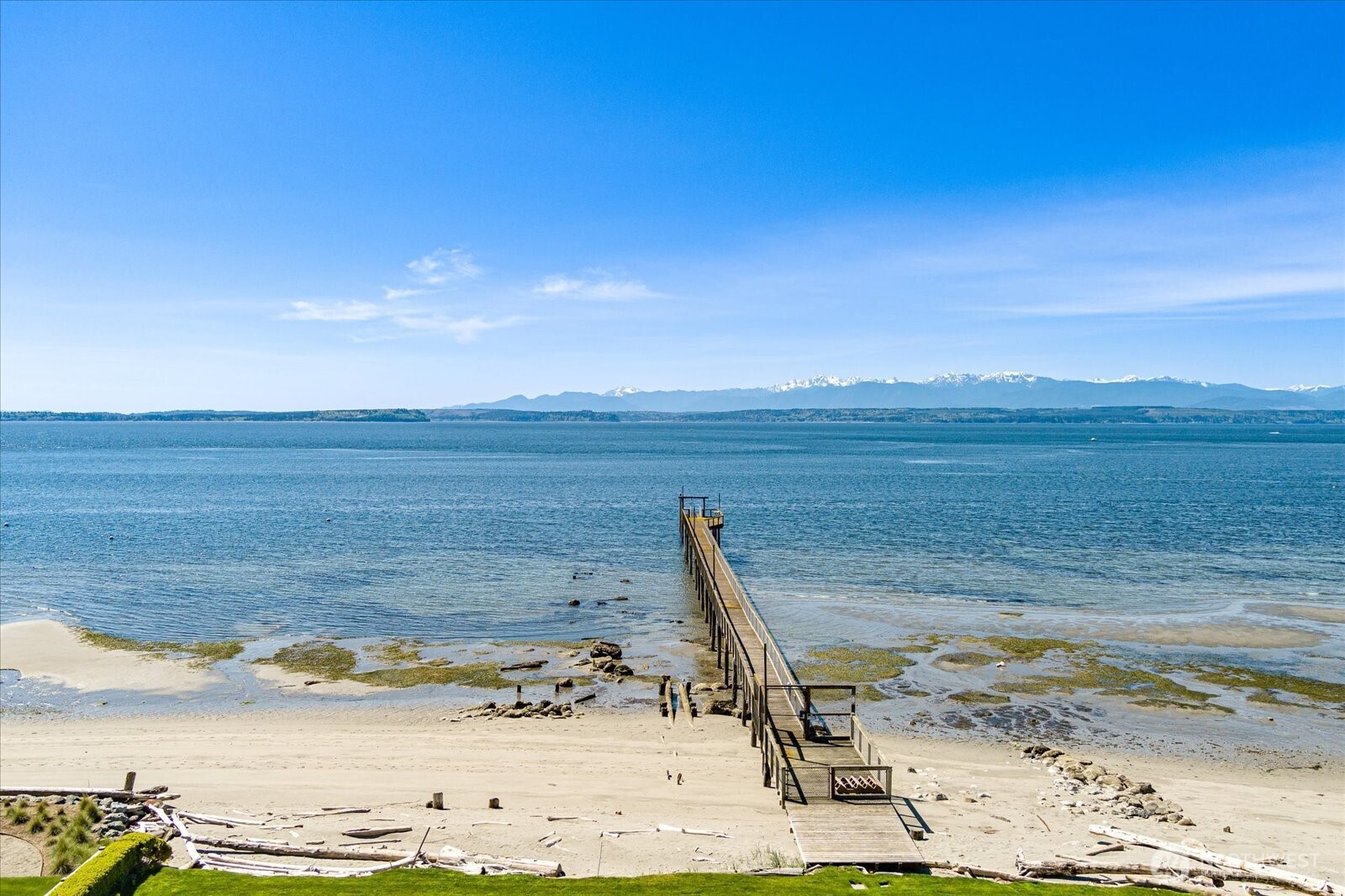 5848 Mutiny Bay Road Freeland, WA 98249 - Photo 11 of 40 a view of an ocean beach