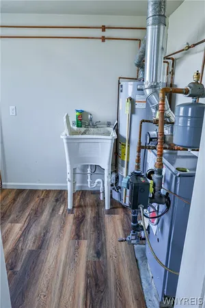 $1,350 | 21 Center Street, Evans, NY 14006