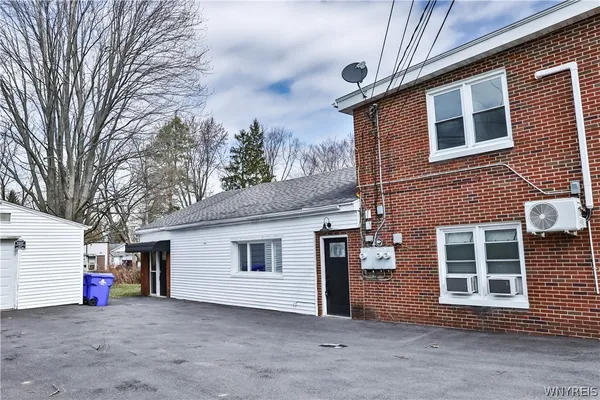 $1,350 | 21 Center Street, Evans, NY 14006