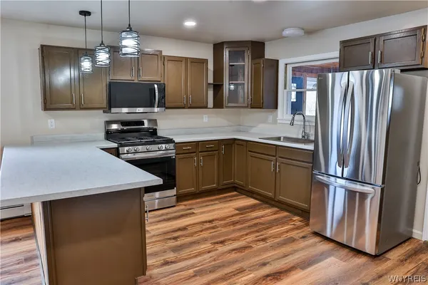 $1,350 | 21 Center Street, Evans, NY 14006