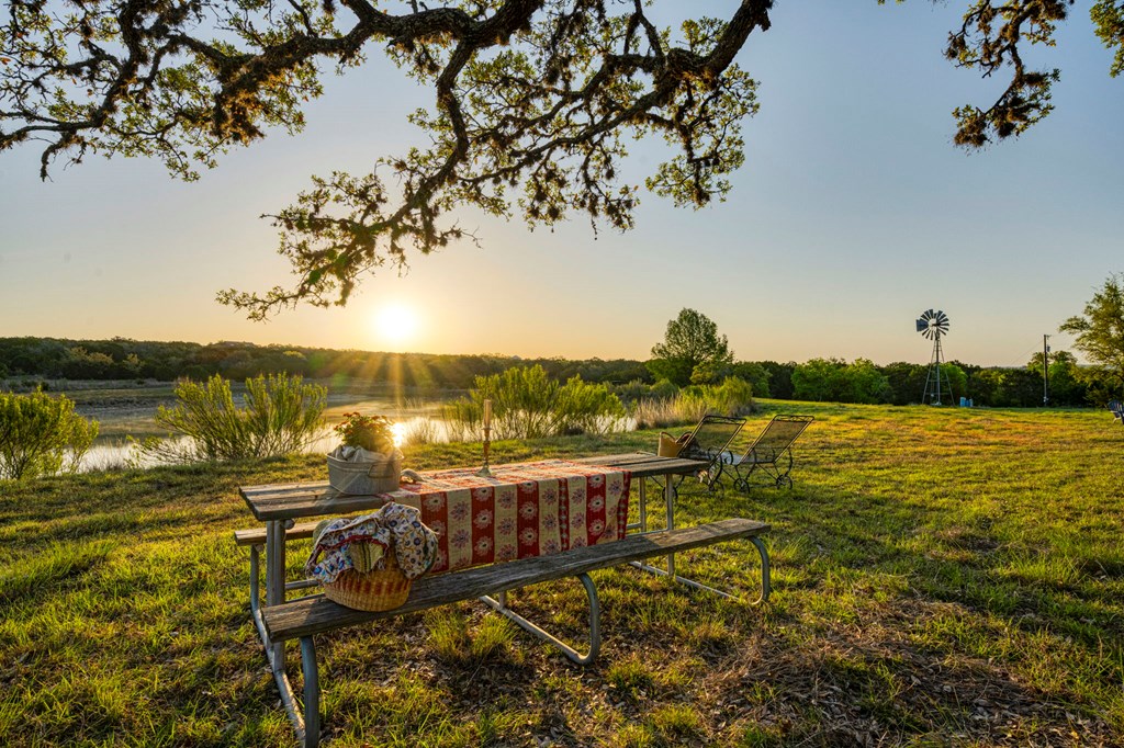 27 Center Point Center Point, TX 78010 - Photo 6 of 74