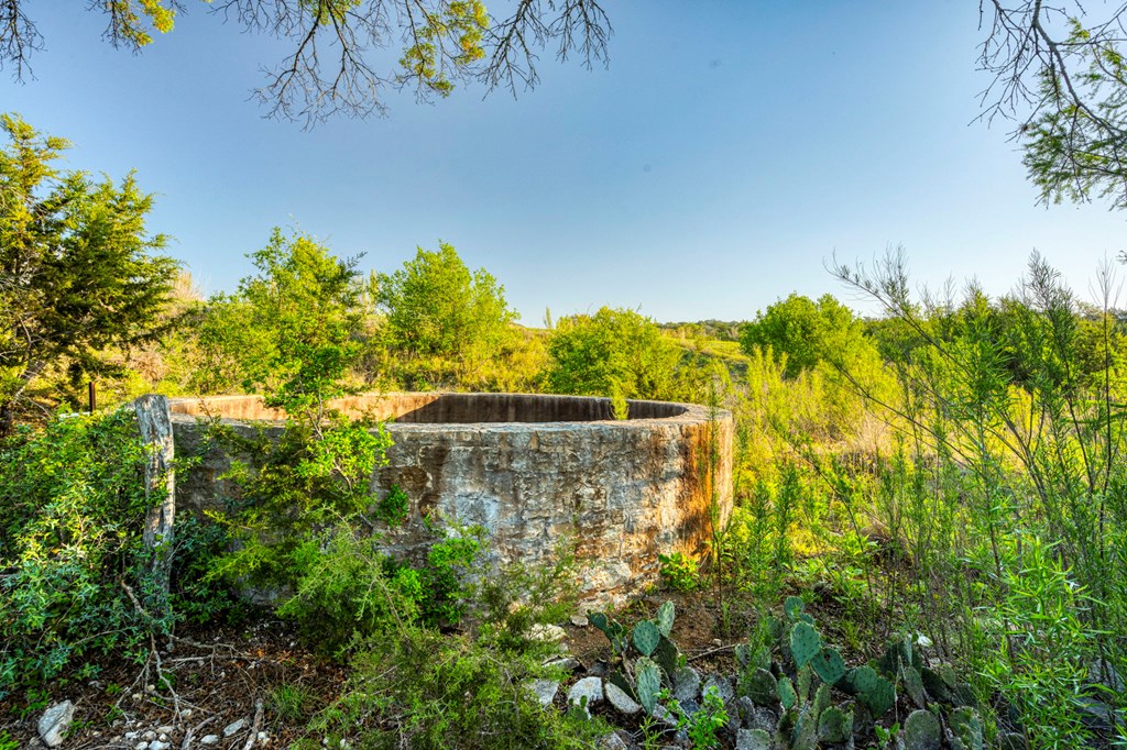 27 Center Point Center Point, TX 78010 - Photo 9 of 74