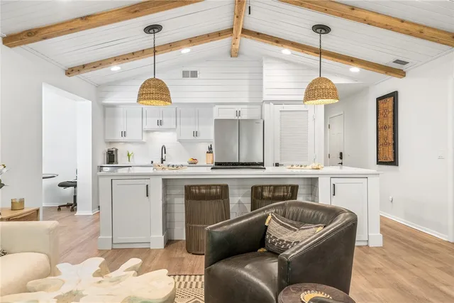 $8,500 | 1215 Winding Oaks Circle East, Unit 406, Vero Beach, FL 32963