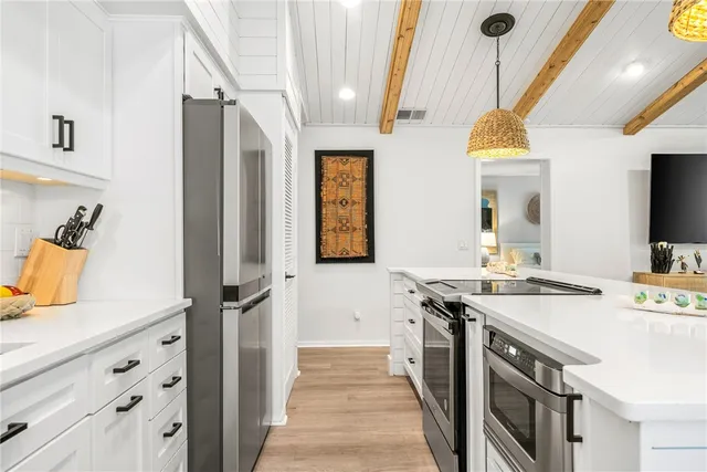 $8,500 | 1215 Winding Oaks Circle East, Unit 406, Vero Beach, FL 32963