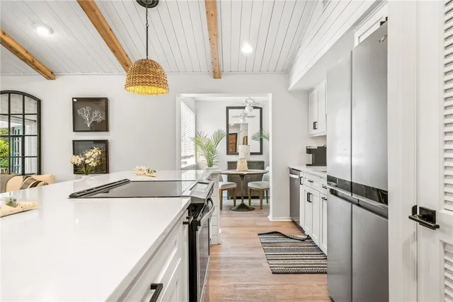 $8,500 | 1215 Winding Oaks Circle East, Unit 406, Vero Beach, FL 32963