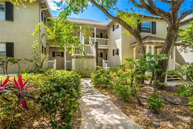 $8,500 | 1215 Winding Oaks Circle East, Unit 406, Vero Beach, FL 32963