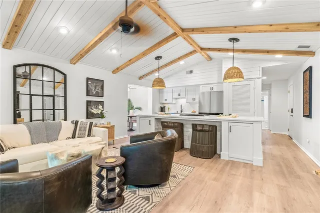 $8,500 | 1215 Winding Oaks Circle East, Unit 406, Vero Beach, FL 32963