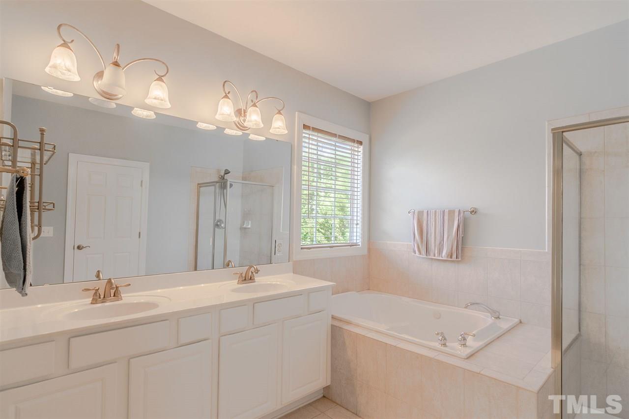 5200 Bartons Enclave Lane Raleigh, NC 27613 - Photo 13 of 25 Gallery Image 13