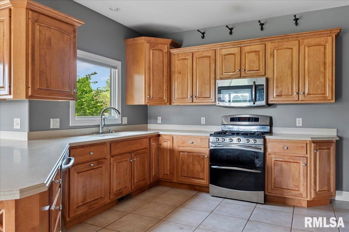 6401 Stonehaven Ridge Springfield, IL 62711 - Photo 21 of 76