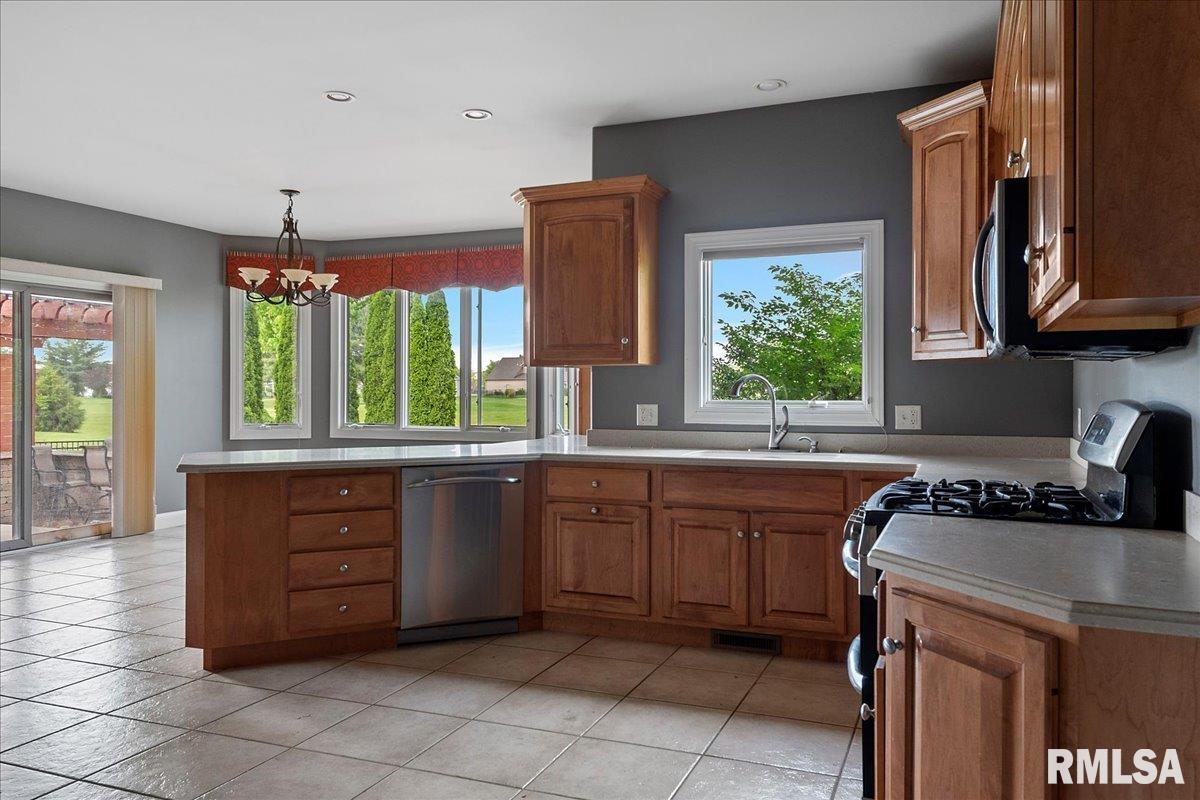 6401 Stonehaven Ridge Springfield, IL 62711 - Photo 22 of 76