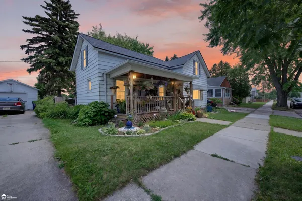 $79,900 | 1409 Stanton Street, Bay City, MI 48708
