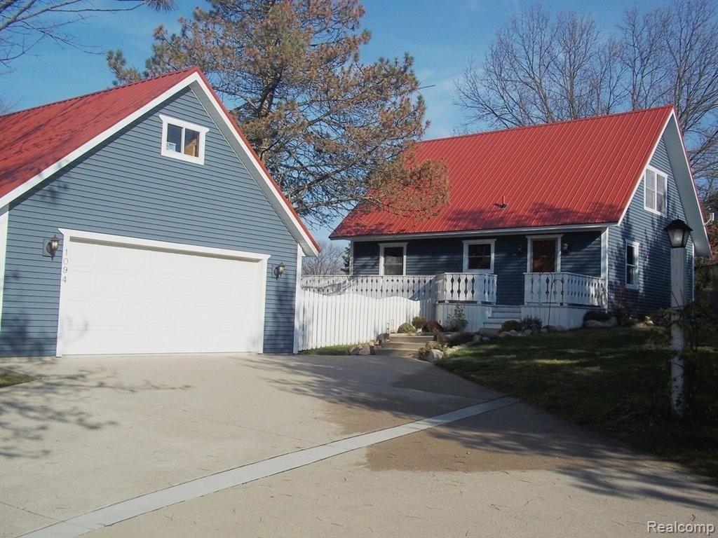 1094 West Maple Rapids Road St. Johns, MI 48879 - Photo 1 of 25 1094 W Maple Rapids