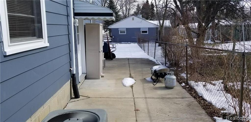 527 Byron Road Howell, MI 48843 - Photo 5 of 24