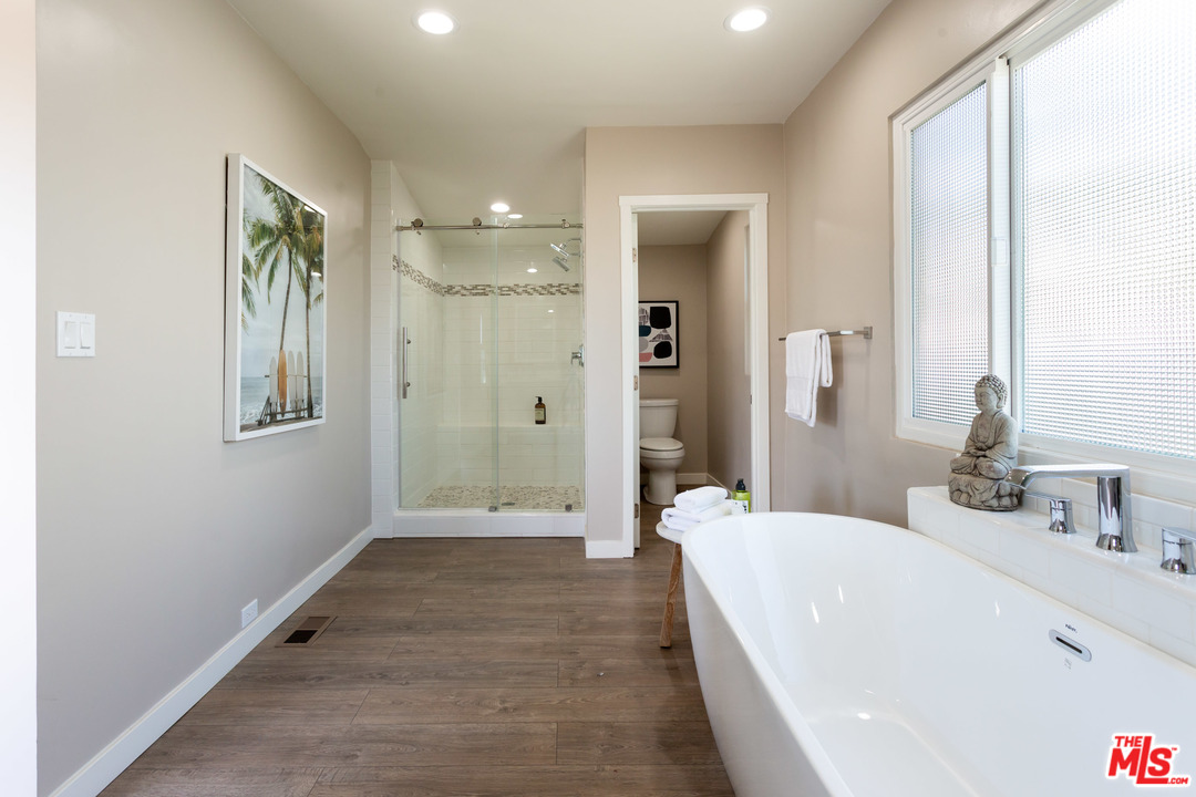 317 Redlands Street Playa del Rey, CA 90293 - Photo 22 of 34 Gallery Image 22