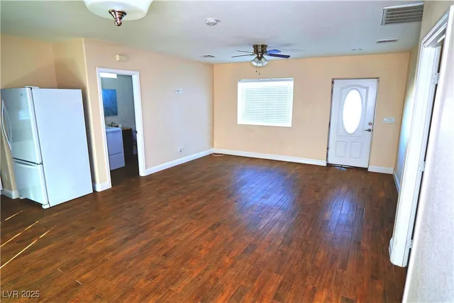 $1,500 | 5081 North Pioneer Way, Unit B, Las Vegas, NV 89149