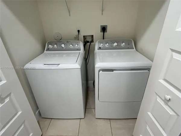 a bathroom with a toilet