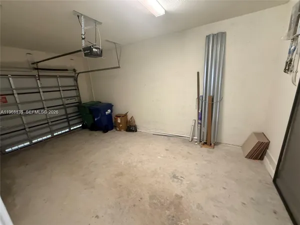 $3,650 | 9113 Northwest 159th Street, Unit 9113, Miami Lakes, FL 33018