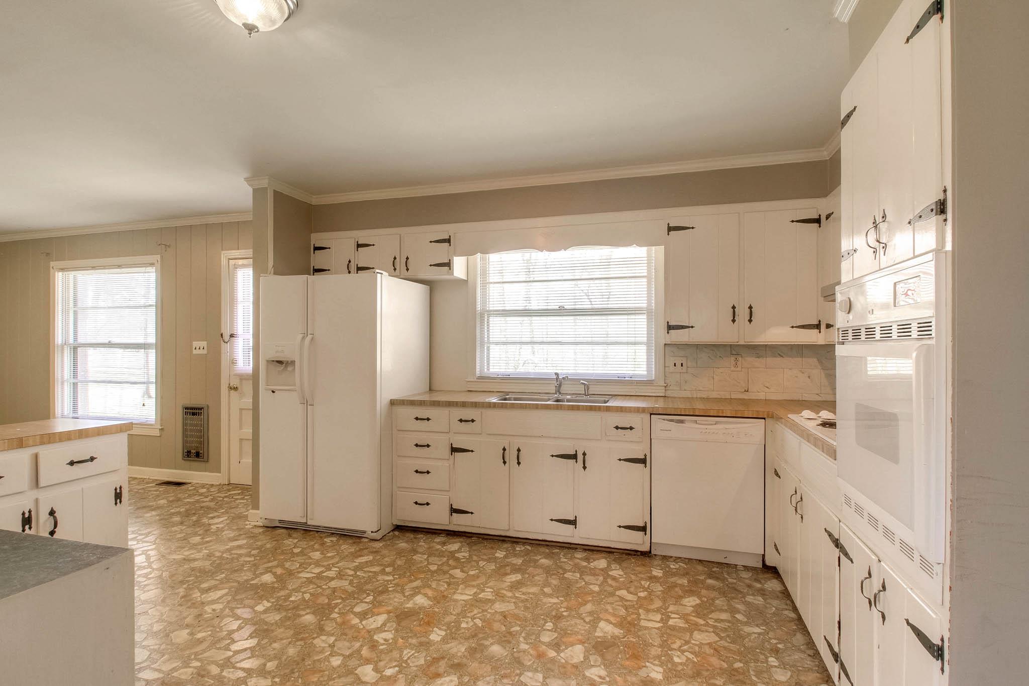 106 Hilltop Road Dickson, TN 37055 - Photo 7 of 30 Gallery Image 7