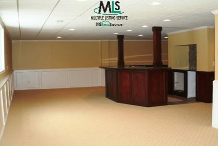 2617 Summerlin Court Rochester, MI 48306 - Photo 11 of 12 843950-10.JPG