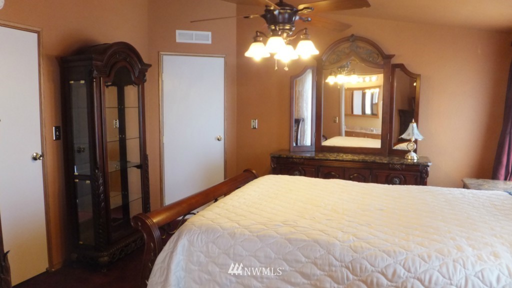 1628 Ridgeview Lane Wenatchee, WA 98801 - Photo 12 of 21 Gallery Image 12