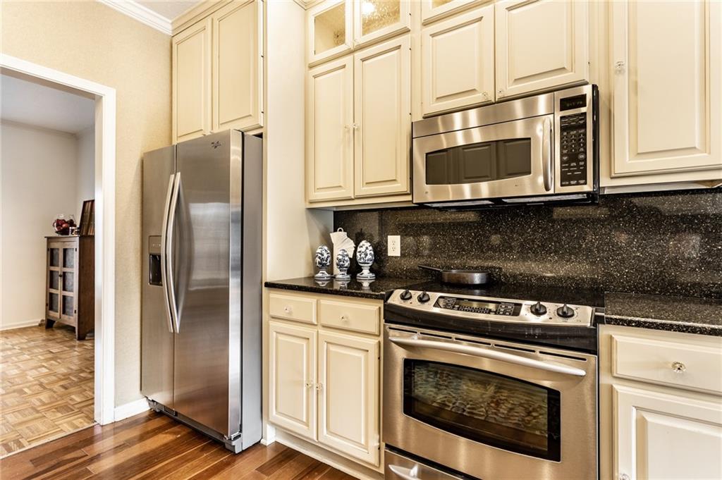 8989 Sargent Road Indianapolis, IN 46256 - Photo 13 of 36 Gallery Image 13