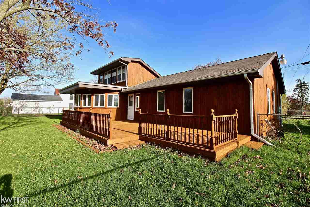 2223 Wiggins Road Fenton, MI 48430 - Photo 28 of 30 31379304-30.JPG