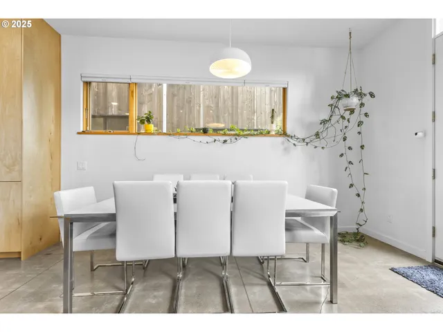 $625,000 | 2747 Friendly Alley, Eugene, OR 97405