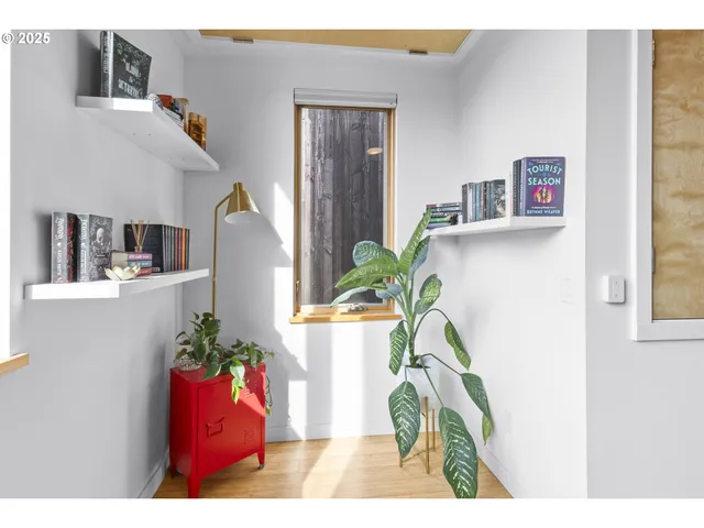 $625,000 | 2747 Friendly Alley, Eugene, OR 97405