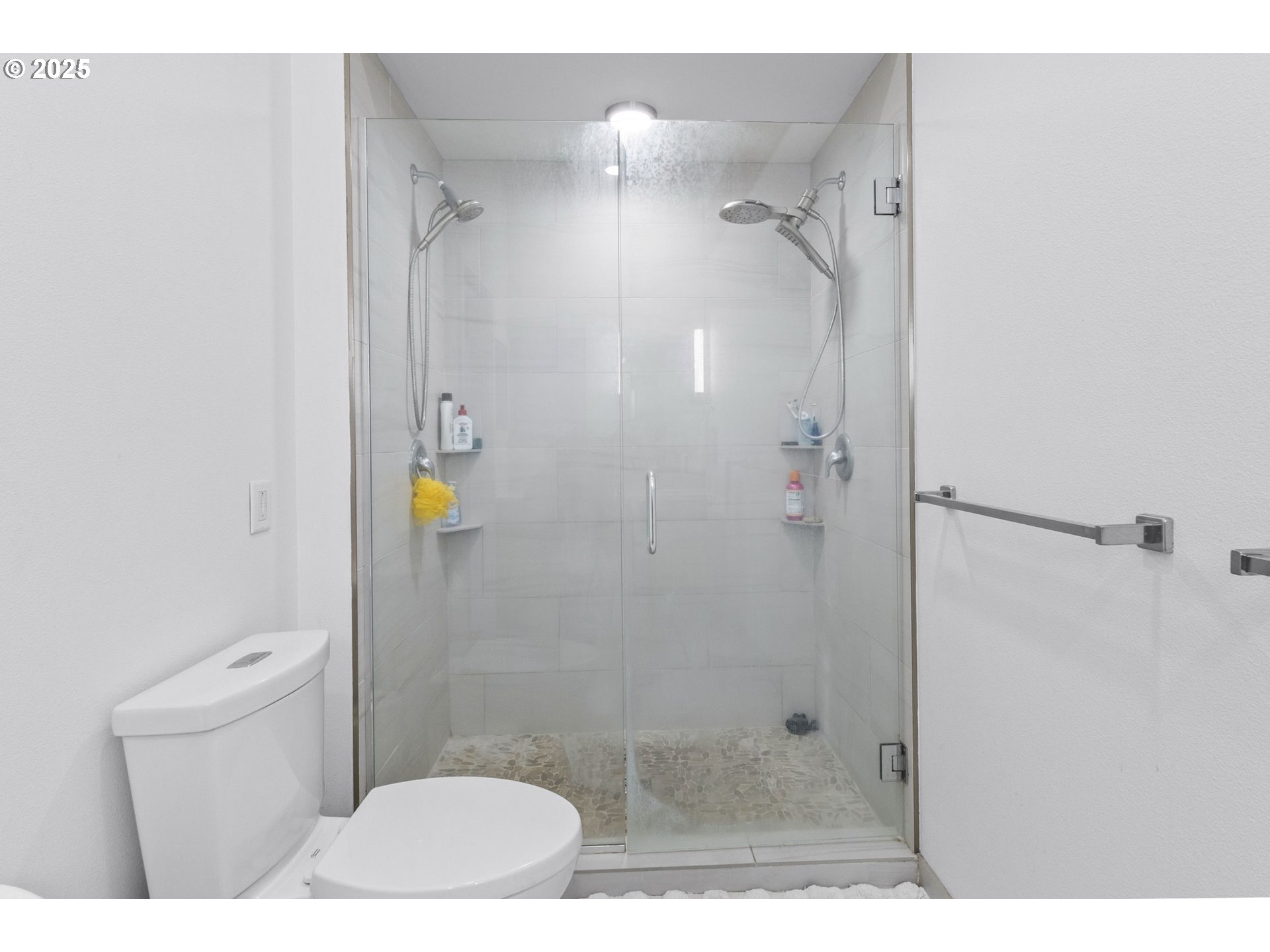 2747 Friendly Alley Eugene, OR 97405 - Photo 28 of 39 Bedroom