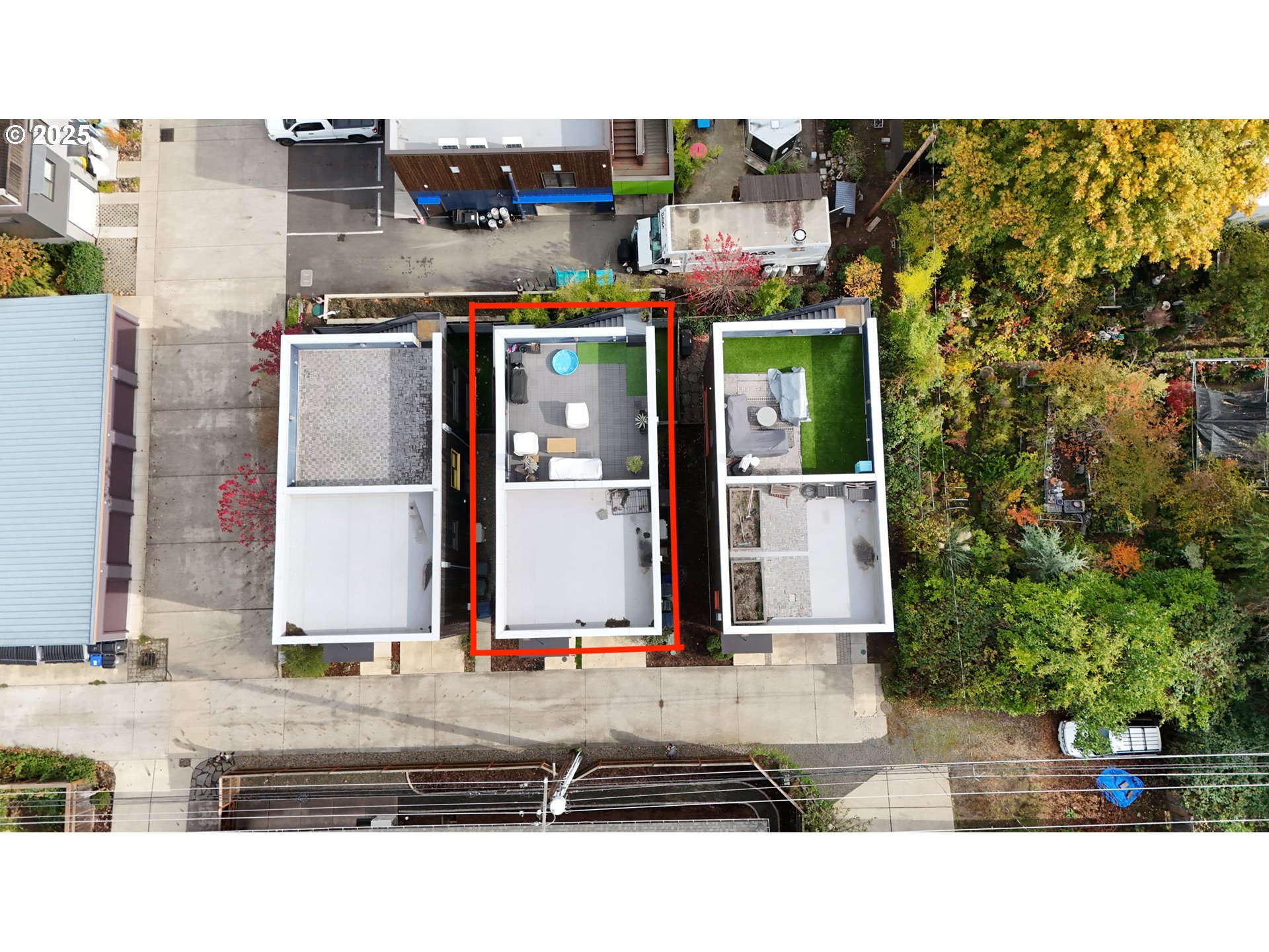 2747 Friendly Alley Eugene, OR 97405 - Photo 3 of 39 Entrance/Foyer