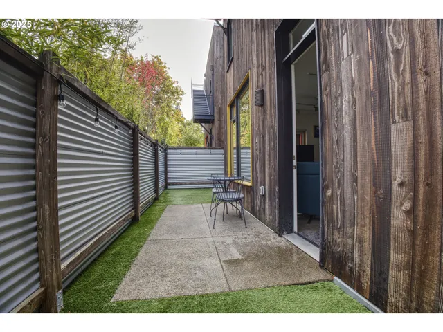 $625,000 | 2747 Friendly Alley, Eugene, OR 97405