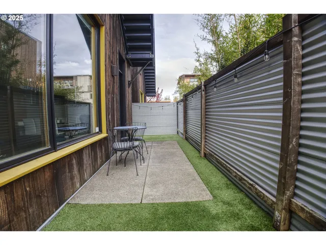 $625,000 | 2747 Friendly Alley, Eugene, OR 97405